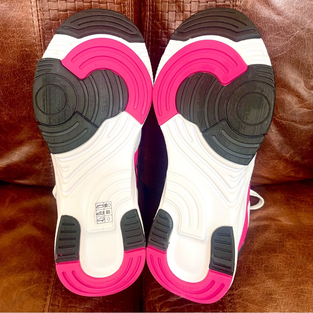 Zumba Train Fitness Trainers Sneakers Designed For High Energy Activities Dance - Picture 14 of 16